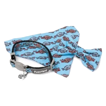 Collar para gatos FuzzYard Soy Sauce Fish con pajarita