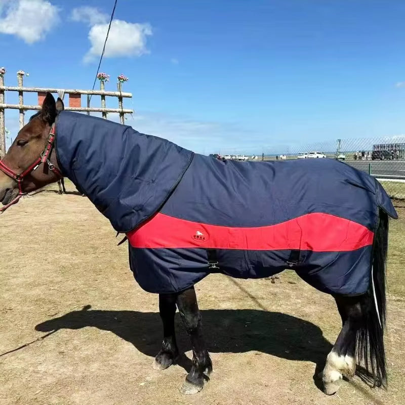 Manta impermeable de invierno para caballo con capucha - vista 3