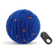 Pelota interactiva para perros azul con puntos naranjas y mando a distancia